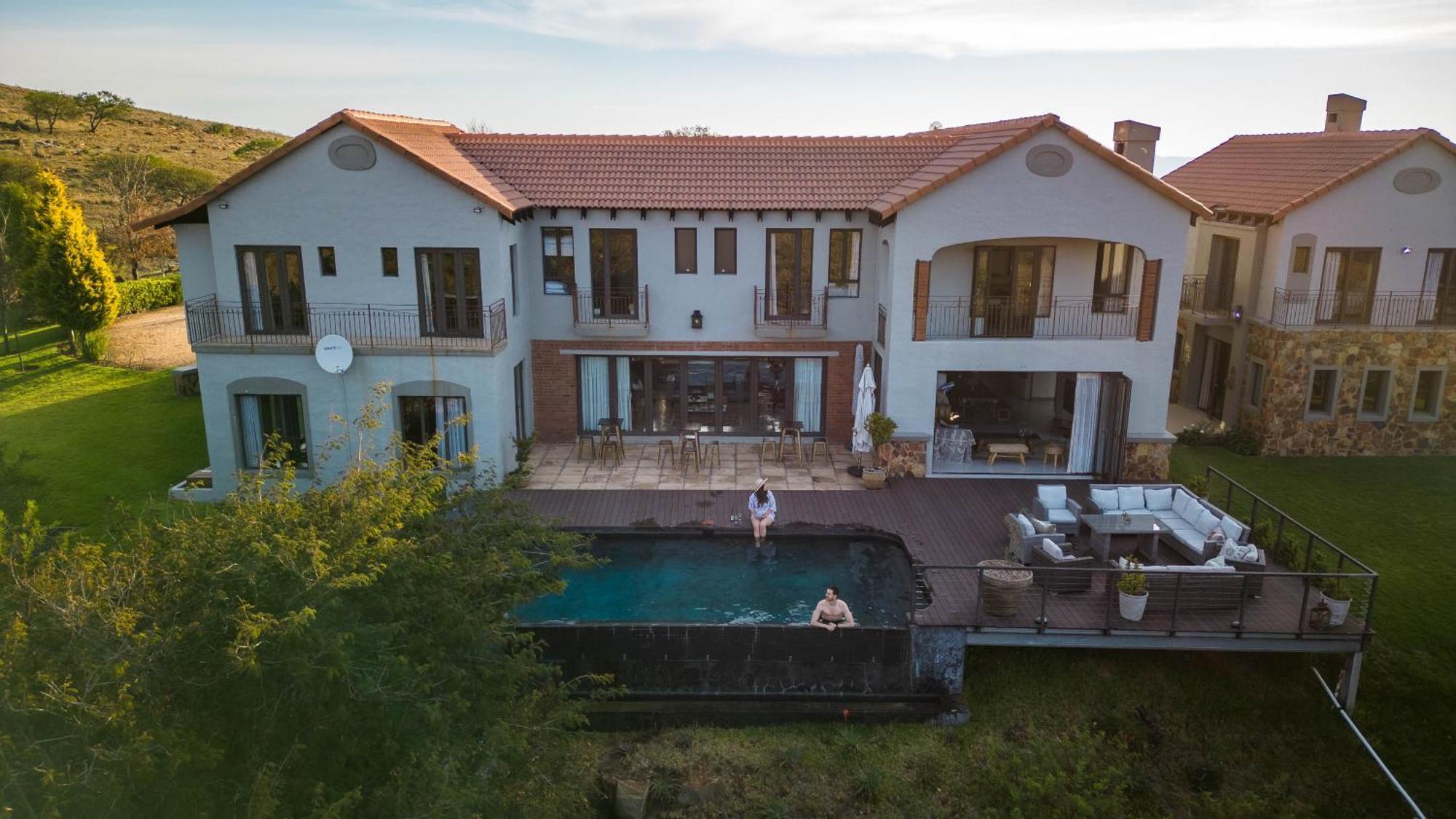 Mount High Luxury Country Estate Villa ไลเดนเบิร์ก ภายนอก รูปภาพ
