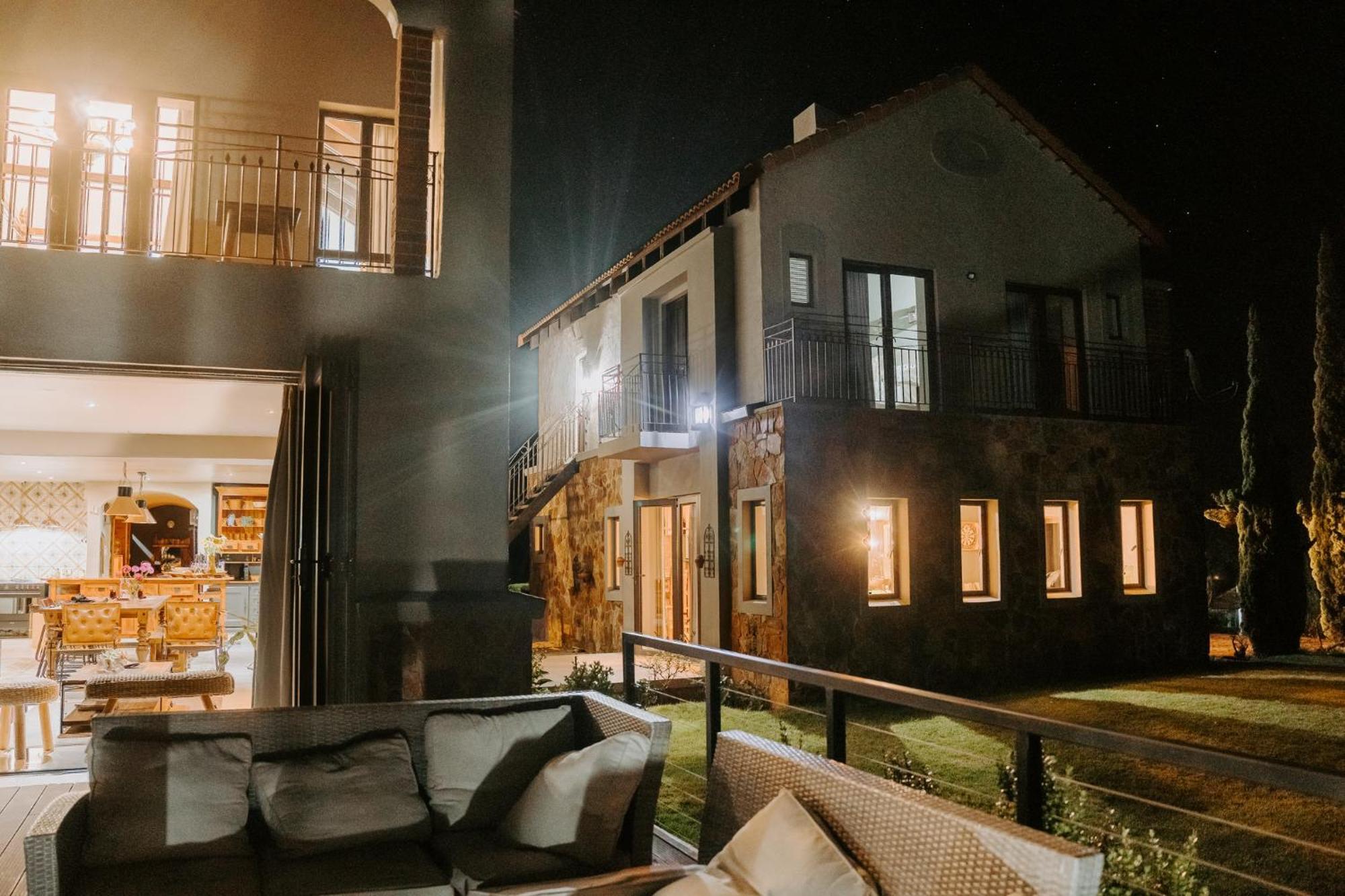 Mount High Luxury Country Estate Villa ไลเดนเบิร์ก ภายนอก รูปภาพ
